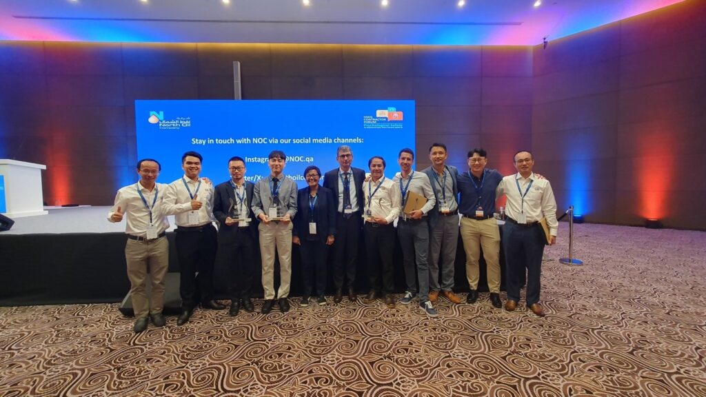 POS Delegates took souvenir photos at HSEQ Contractor Forum 2023